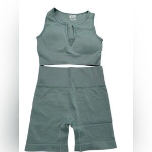 OQQ women’s two piece teal set top and shorts in size small